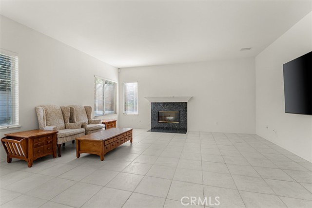 Detail Gallery Image 10 of 31 For 2671 Harvest Crest Ln, Corona,  CA 92881 - 5 Beds | 3/1 Baths