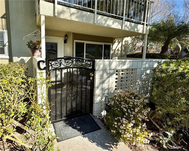 Detail Gallery Image 2 of 18 For 911 Ronda Sevilla #C,  Laguna Woods,  CA 92637 - 1 Beds | 1 Baths