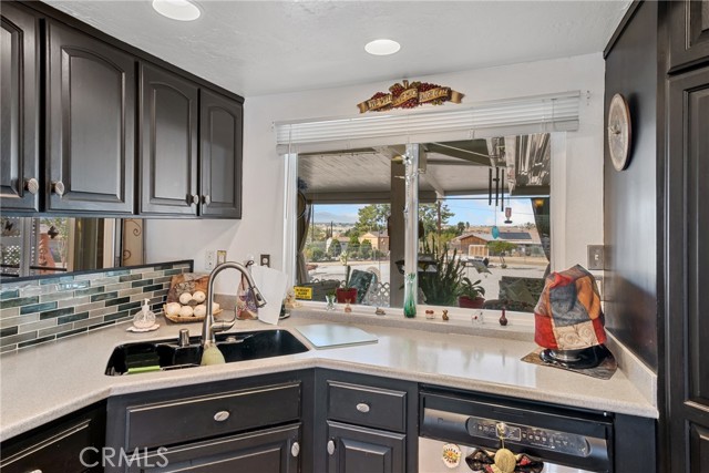 Detail Gallery Image 12 of 36 For 14790 Kokomo Rd, Apple Valley,  CA 92307 - 3 Beds | 2 Baths