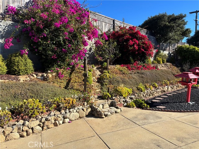 Detail Gallery Image 2 of 14 For 1265 Rousch, Seaside,  CA 93955 - 3 Beds | 2 Baths