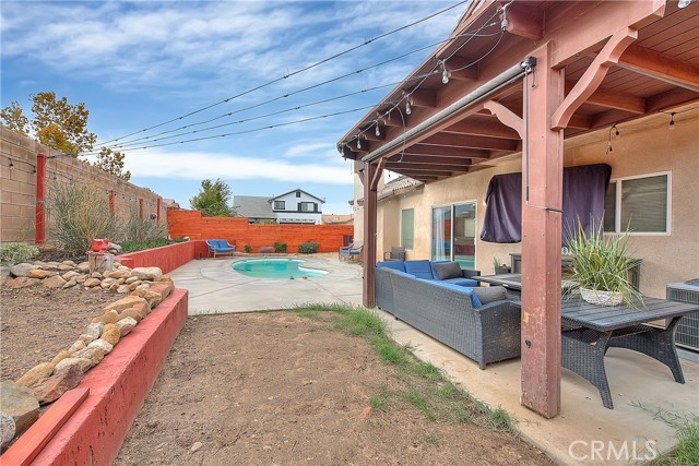 13207 Eastview, Victorville CA: https://media.crmls.org/medias/5c80881f-898f-4c6d-96d3-fc0770c12c79.jpg