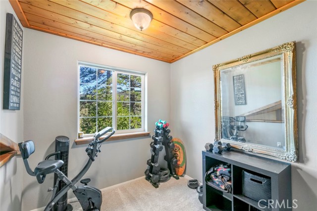 Detail Gallery Image 8 of 42 For 24622 Bernard, Crestline,  CA 92325 - 4 Beds | 3/1 Baths