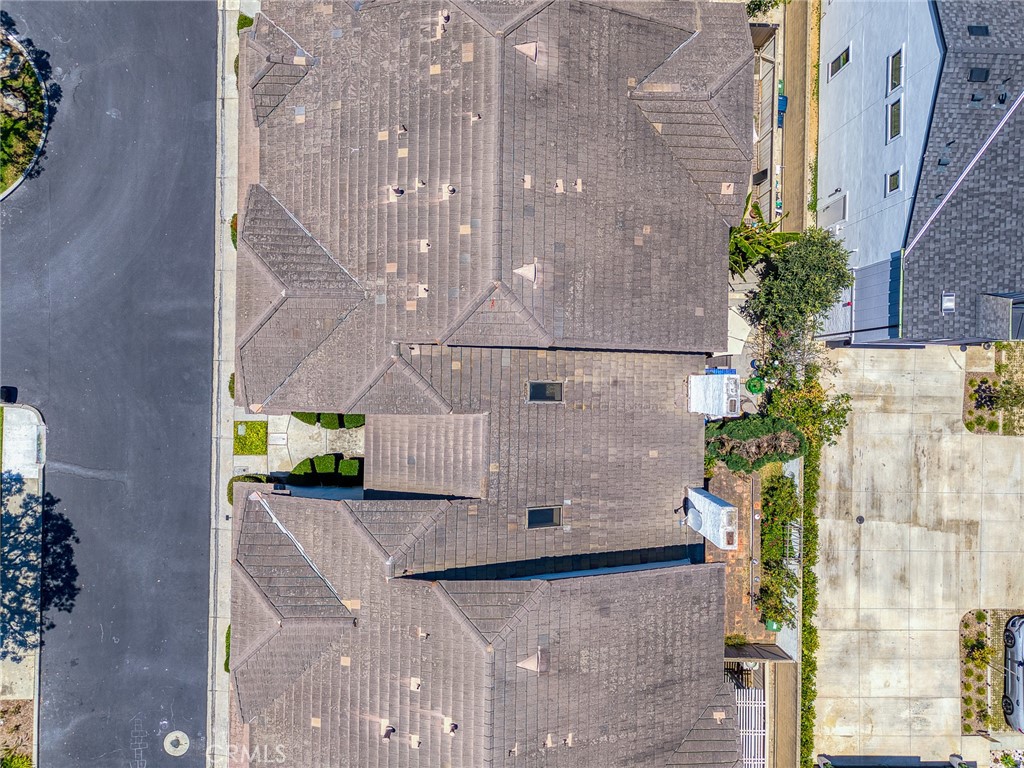 https://media.crmls.org/medias/5c8151b7-9027-44d6-a1b1-e8c5240fbc4f.jpg?preset=X-Large