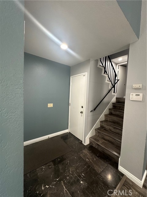 Detail Gallery Image 6 of 19 For 2030 S Bon View #G,  Ontario,  CA 91761 - 2 Beds | 2/1 Baths