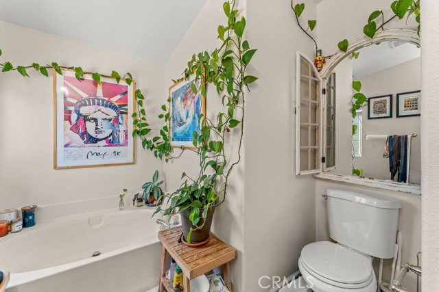 Detail Gallery Image 14 of 35 For 21851 Newland St #37,  Huntington Beach,  CA 92646 - 1 Beds | 1 Baths