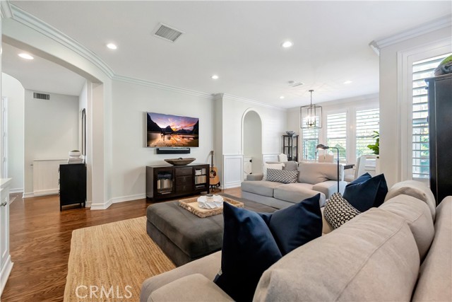 Detail Gallery Image 25 of 59 For 6401 Dogwood Dr, Huntington Beach,  CA 92648 - 4 Beds | 2/1 Baths