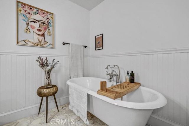 Detail Gallery Image 16 of 24 For 2237 Golden Cir, Newport Beach,  CA 92660 - 3 Beds | 2 Baths