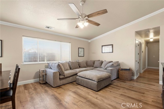 Detail Gallery Image 7 of 44 For 170 Artesia, Chico,  CA 95973 - 3 Beds | 2 Baths