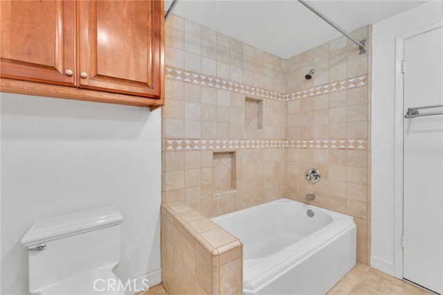 Detail Gallery Image 8 of 40 For 948 W Notre Dame St, Upland,  CA 91786 - 4 Beds | 2/1 Baths