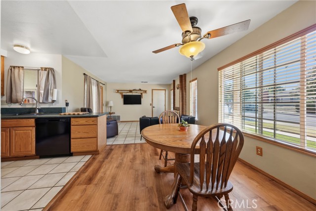 Detail Gallery Image 7 of 42 For 100 Amber Ct, Redlands,  CA 92374 - 3 Beds | 2 Baths