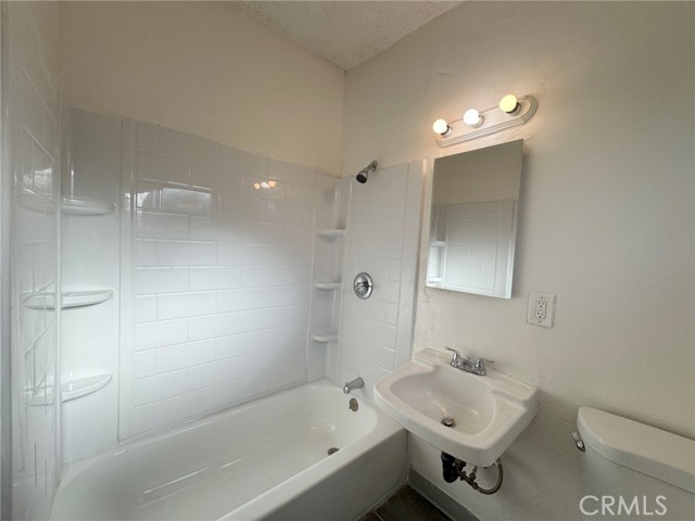 Detail Gallery Image 13 of 17 For 1808 W Sumac Ln #4,  Anaheim,  CA 92804 - 1 Beds | 1 Baths