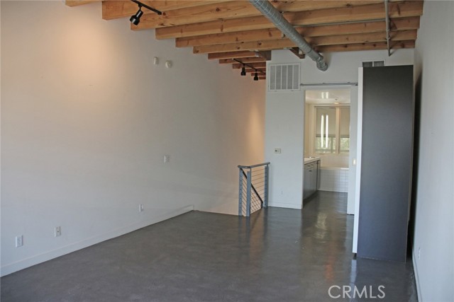Detail Gallery Image 23 of 34 For 113 E City Place Dr, Santa Ana,  CA 92705 - 1 Beds | 2/1 Baths