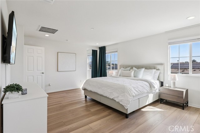 Detail Gallery Image 11 of 24 For 9650 Adora Ter, Riverside,  CA 92508 - 4 Beds | 3 Baths