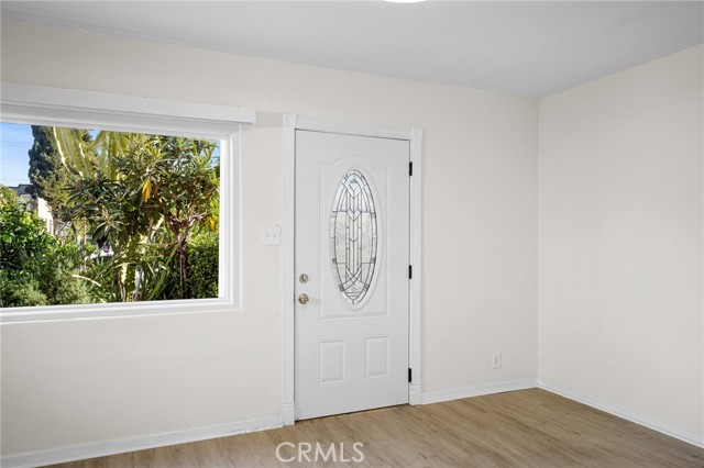 Detail Gallery Image 3 of 21 For 325 Lafayette, Glendale,  CA 91205 - 2 Beds | 1 Baths