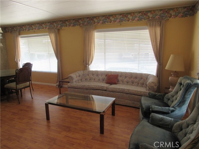 Detail Gallery Image 6 of 28 For 27701 Murrieta Rd #6,  Menifee,  CA 92586 - 2 Beds | 2 Baths