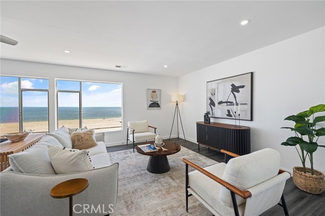 21 7th Place, Long Beach CA: https://media.crmls.org/medias/5c8bc8f3-ed75-4373-b686-db47aa0ffd13.jpg