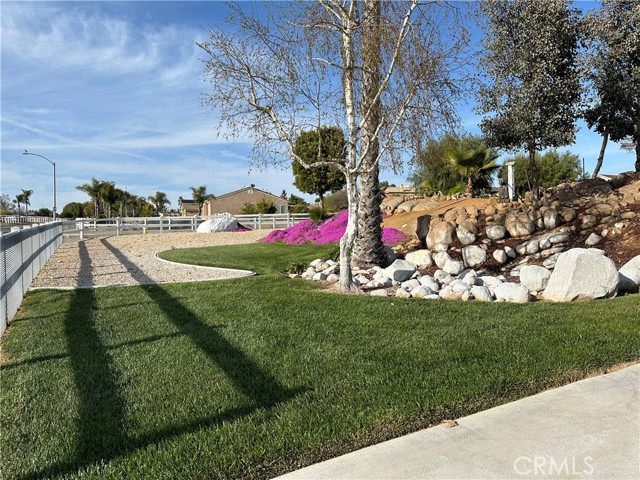Detail Gallery Image 10 of 74 For 23602 Piedras Rd, Perris,  CA 92570 - 5 Beds | 3 Baths