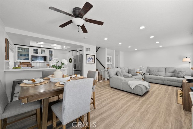 Detail Gallery Image 8 of 40 For 22637 Copper Hill #90,  Saugus,  CA 91350 - 2 Beds | 2/1 Baths