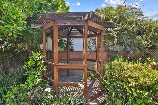 Detail Gallery Image 35 of 38 For 8944 Amestoy Ave, –,  CA 91324 - 3 Beds | 2 Baths