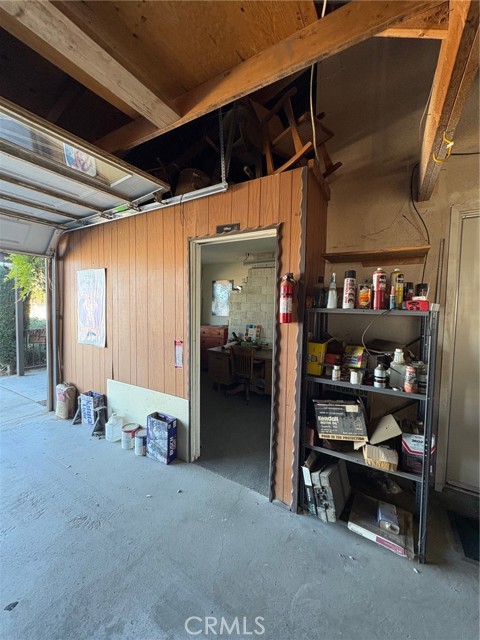 11516 11516 Oakwood Avenue, Hesperia CA: https://media.crmls.org/medias/5c8c6e11-6cc9-4e1e-a886-7151918b7a89.jpg
