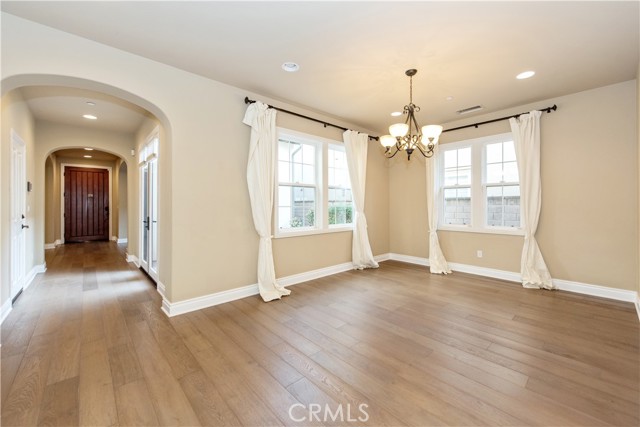 Detail Gallery Image 4 of 31 For 23 Breezes, Irvine,  CA 92620 - 4 Beds | 4/1 Baths