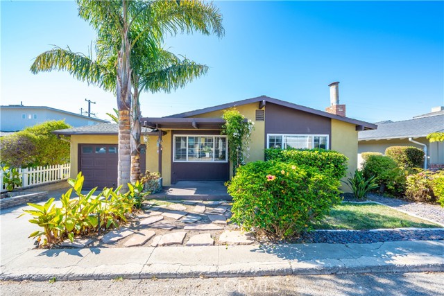 Detail Gallery Image 3 of 45 For 931 Bakersfield St, Pismo Beach,  CA 93449 - 3 Beds | 2 Baths