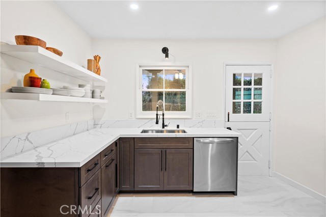 4000 Via Cardelina, Palos Verdes Estates CA: https://media.crmls.org/medias/5c8e9953-6ac7-4ea5-895e-ff8bb982d41f.jpg
