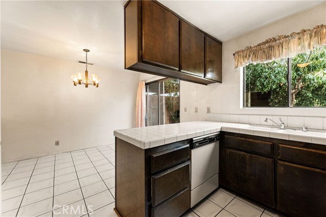 Detail Gallery Image 11 of 35 For 943 Willow Ave, La Puente,  CA 91746 - 2 Beds | 2 Baths