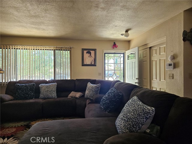 Detail Gallery Image 2 of 24 For 2883 Encina Ave, Mojave,  CA 93501 - 3 Beds | 2 Baths