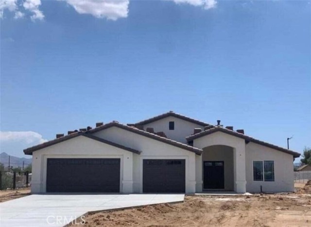 Detail Gallery Image 1 of 20 For 16547 Verano St, Hesperia,  CA 92345 - 4 Beds | 2/1 Baths