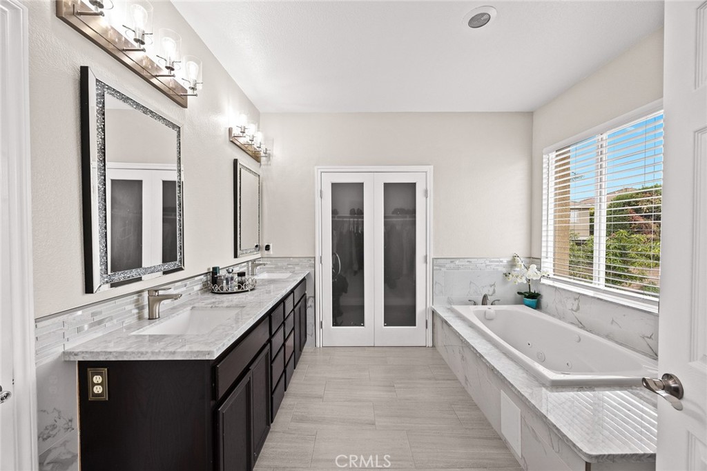 MLS #WS25260298 image #29