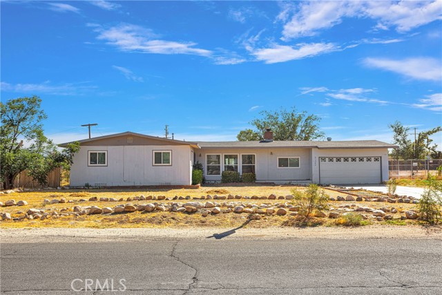 Detail Gallery Image 1 of 1 For 21547 Pine Ridge Ave, Apple Valley,  CA 92307 - 3 Beds | 2 Baths