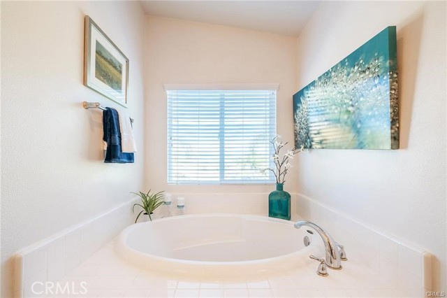 Detail Gallery Image 17 of 34 For 1553 Harness Ln, Norco,  CA 92860 - 4 Beds | 3/1 Baths