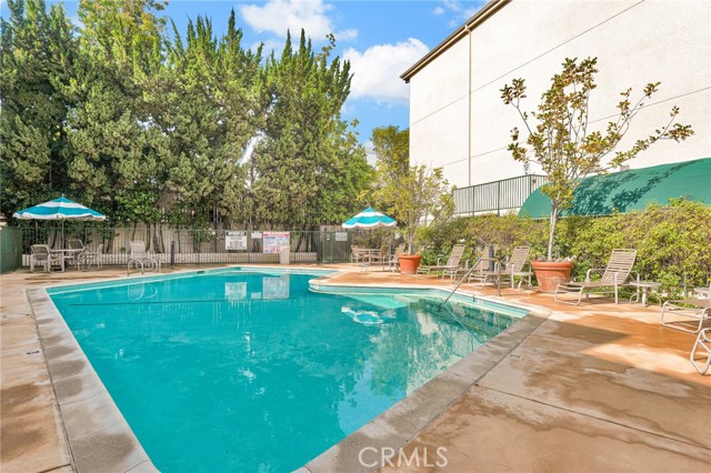 Detail Gallery Image 48 of 49 For 4501 Cedros Ave #240,  Sherman Oaks,  CA 91403 - 2 Beds | 2 Baths