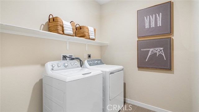 2709 W Amberley Privado, Ontario CA: https://media.crmls.org/medias/5c91c88d-5912-4cad-a2eb-634d6068032c.jpg