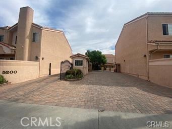 Detail Gallery Image 2 of 60 For 5200 White Oak Ave #36,  Encino,  CA 91316 - 2 Beds | 3 Baths