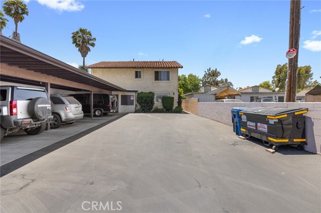 220 S Palm Avenue, Santa Paula CA: https://media.crmls.org/medias/5c94a46a-9e76-40c5-ad28-1d16b255c9d2.jpg
