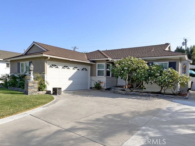 1030 E Oakmont Ave, Orange, CA 92867