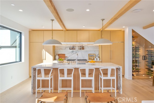 Detail Gallery Image 3 of 54 For 707 2nd St, Hermosa Beach,  CA 90254 - 4 Beds | 4/1 Baths