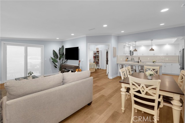 Detail Gallery Image 6 of 51 For 1671 Interlachen 285l,  Seal Beach,  CA 90740 - 2 Beds | 2 Baths