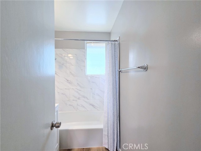 617 Cedar Avenue, Long Beach CA: https://media.crmls.org/medias/5c968f7c-af30-4acc-af35-3cdcfbbc1083.jpg