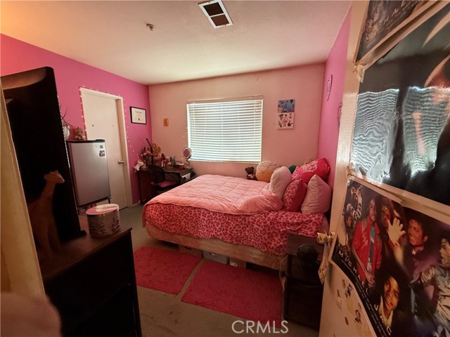 Detail Gallery Image 13 of 26 For 14852 Rosetown, Fontana,  CA 92336 - 4 Beds | 3 Baths