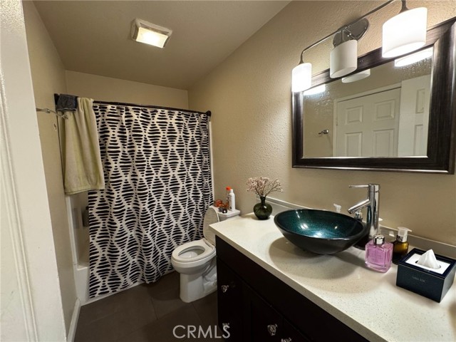 Detail Gallery Image 7 of 12 For 9382 Shadowood Dr, Montclair,  CA 91763 - 2 Beds | 2 Baths