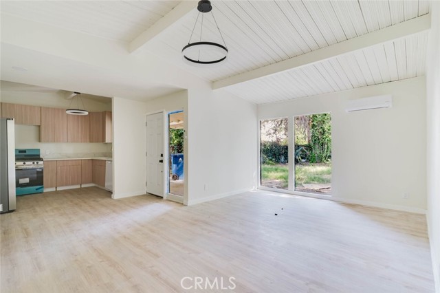 7704 Calvin Avenue photo 6