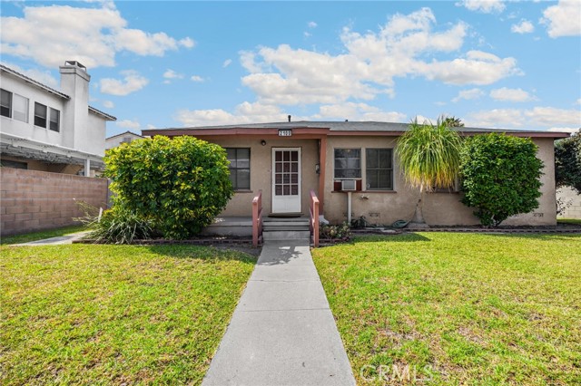 2100 W Valencia Drive, Fullerton CA: https://media.crmls.org/medias/5c97a062-542e-40d6-b7c5-df0d37be2918.jpg