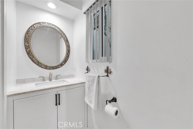 Detail Gallery Image 17 of 32 For 2422 Paseo Circulo, Tustin,  CA 92782 - 2 Beds | 2/1 Baths