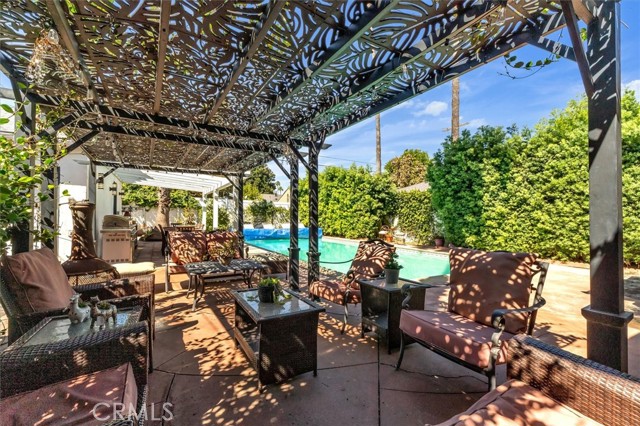 2 Bed Home for Sale in Valley Village, California