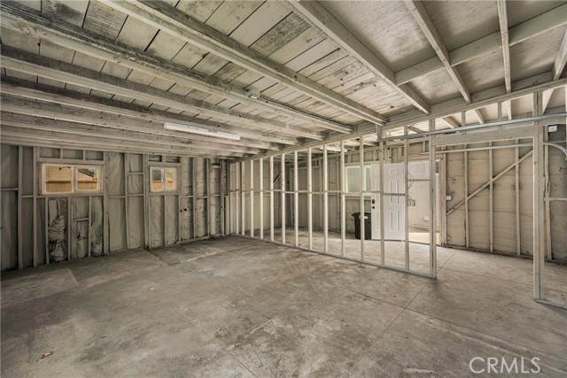 Detail Gallery Image 17 of 17 For 621 S Burris, Compton,  CA 90221 - 4 Beds | 2/1 Baths