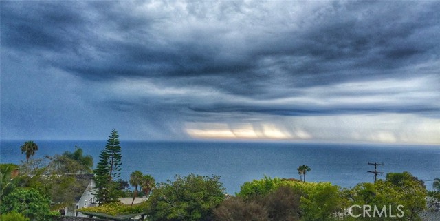Detail Gallery Image 3 of 24 For 31902 Sunset Ave, Laguna Beach,  CA 92651 - 2 Beds | 2 Baths