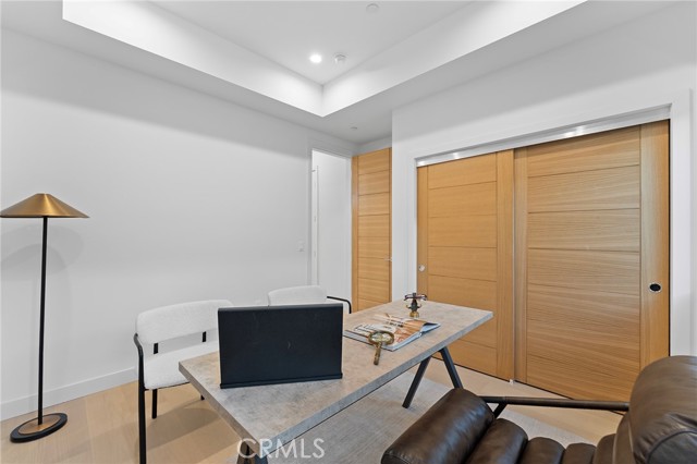 Detail Gallery Image 22 of 70 For 3932 S Minerva Ave, Los Angeles,  CA 90066 - 6 Beds | 6/1 Baths